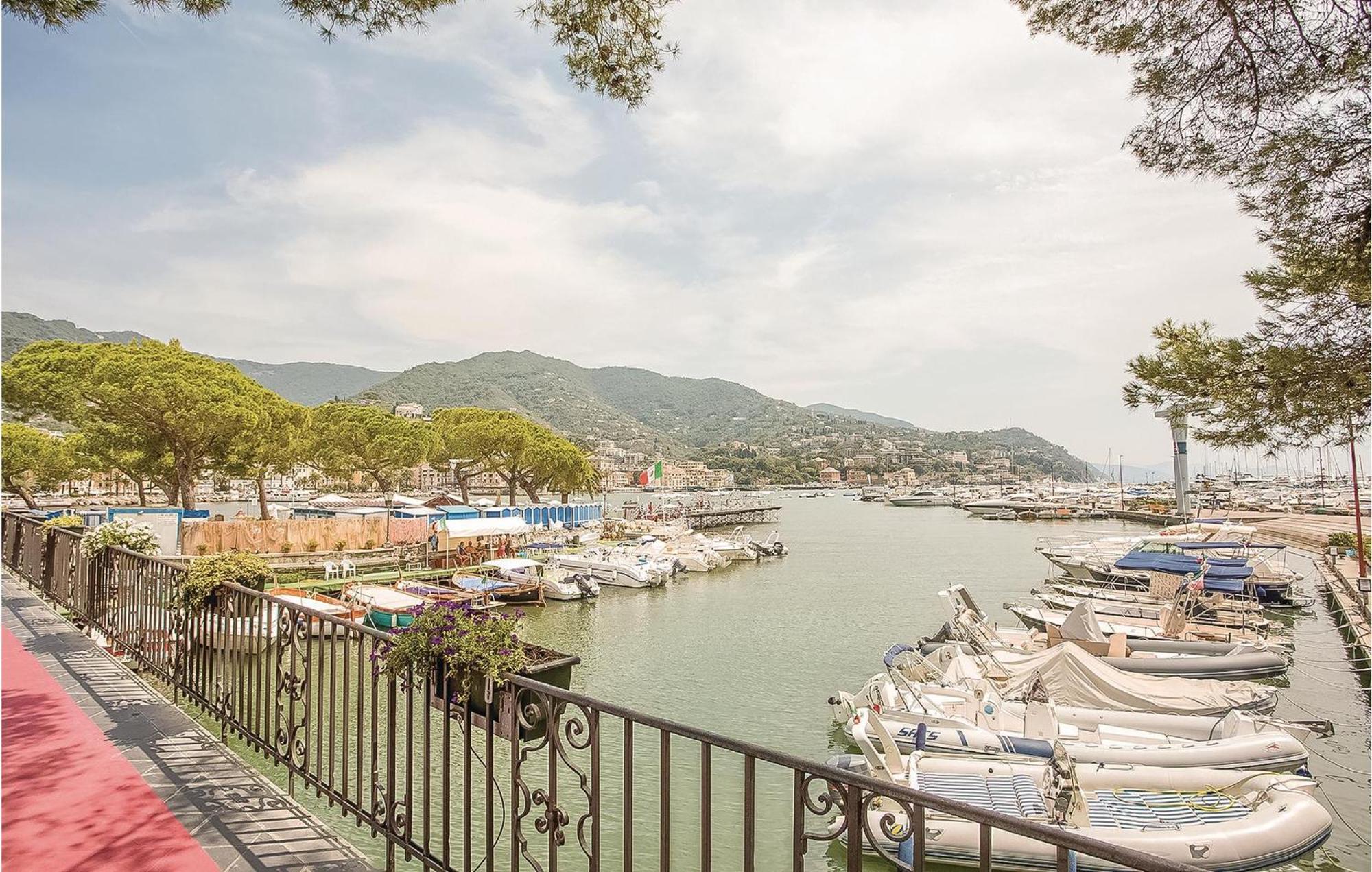 Apartamento Awesome In Rapallo Ge With Kitchen SantʼAnna